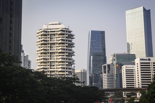 Suasana Gedung bertingkat di kawasan Jenderal Sudirman Jakarta. Foto: Isutimewa.