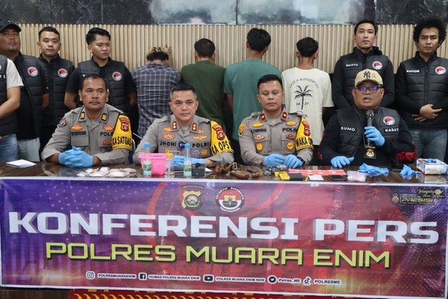 Polres Muara Enim saat merilis tangkapan sarang narkoba, Foto : Ist