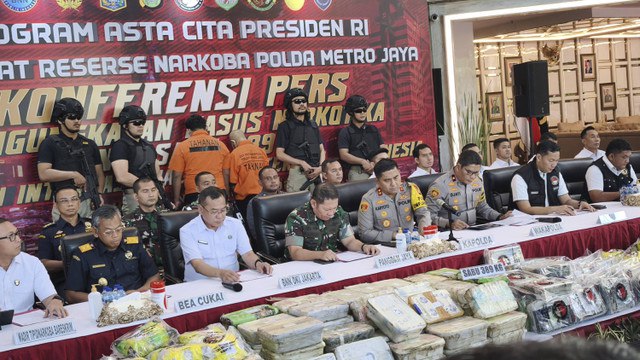 Pers rilis kasus narkoba jenis sabu jaringan Afganistan di Polda Metro Jaya. Foto: Rachmadi Rasyad/kumparan