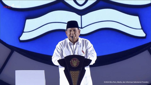 Presiden RI Prabowo Subianto menghadiri acara Puncak Hari Guru Nasional di Velodrome, Jakarta Timur, Kamis (28/11/2024). Foto: YouTube/ Sekretariat Presiden