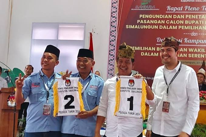 Kedua Pasangan Calon Bupati dan Wakil Bupati Kabupaten Simalungun. Foto: Istimewa.