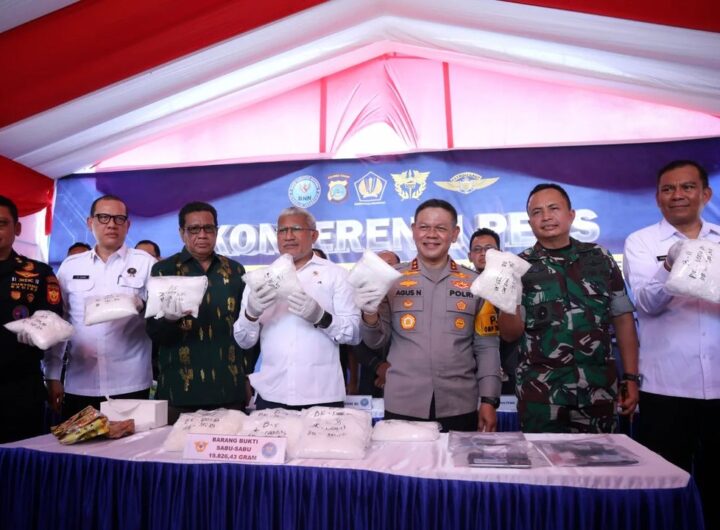 Konferensi Pers BNN RI bersama Bea Cukai terkait penangkapan Narkoba Jaringan Internasional. Foto: Humas BNN RI.