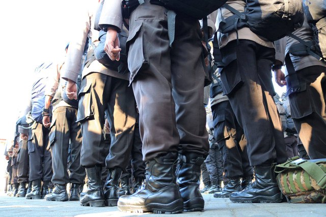 Ilustrasi sepatu polisi Indonesia. Foto: Shutterstock