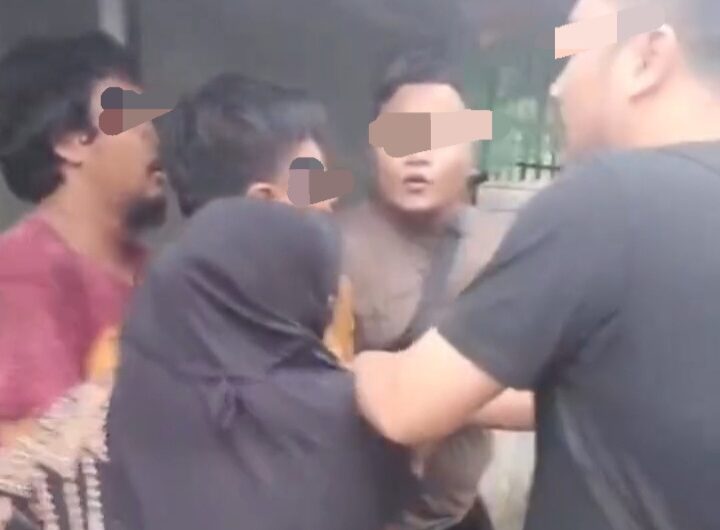 Detik – Detik Penggerebekan dan penangkapan kepada Sejumlah Pengguna dan Pengedar Narkoba Jenis Sabu di Gang Bajigur oleh Polda Sumateea Utara. Foto: Redaksi.