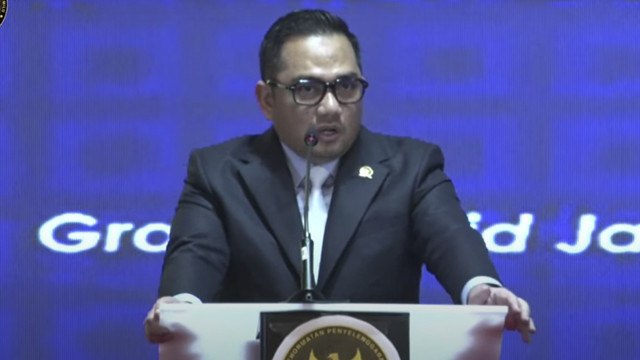 Ketua Komisi II DPR RI Rifqinizamy Karsayuda. Foto: Youtube/ DKPP RI