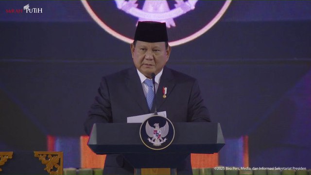 Presiden RI Prabowo Subianto memberikan sambutan pada acara peluncurkan Daya Anagata Nusantara (Danantara) di Istana Presiden, Jakarta, Senin (24/2/2025). Foto: YouTube/ Sekretariat Presiden