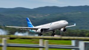 Pesawat Airbus A330 Garuda Indonesia. Foto: Chaideer Mahyuddin/AFP