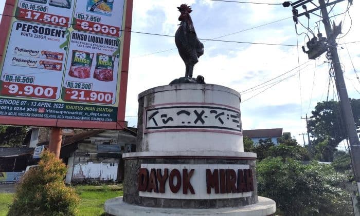 Kondisi Tugu Dayok Mirah Pematangsiantar bagian ekor yang sudah di curi. Foto: Mistar.id