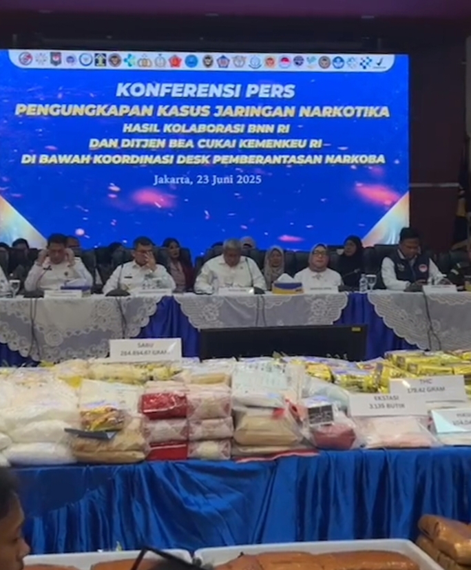 Konferensi pers pengungkapan kasus jaringan narkotika oleh BNN RI dan Ditjen Bea Cukai Kemenkeu RI di Kantor Pusat Bea Cukai, Jakarta Timur, Senin (23/6/2025). Foto: Dok. Istimewa.