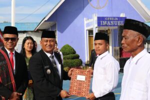 Pemberian Remisi Kemerdekaan kepada sejumlah Warga Binaan Rutan Kelas IIB Sidikalang. Foto: Dok. Rutan Sidikalang.