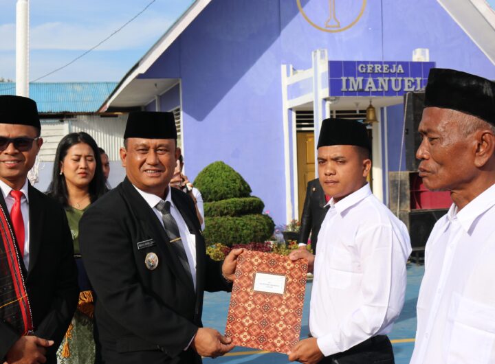 Pemberian Remisi Kemerdekaan kepada sejumlah Warga Binaan Rutan Kelas IIB Sidikalang. Foto: Dok. Rutan Sidikalang.